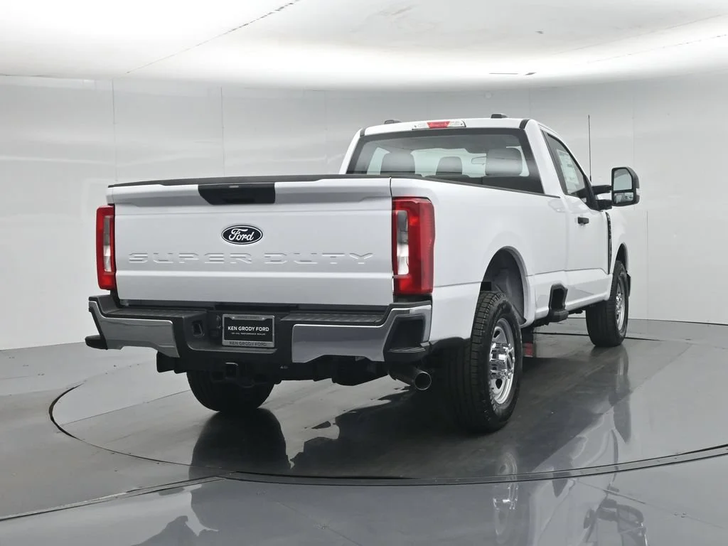 New 2027 Oxford White Ford XL image 52