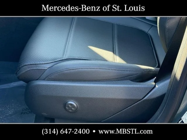 New 2026 Verde Silver Metallic Mercedes-Benz GLC 300 image 21