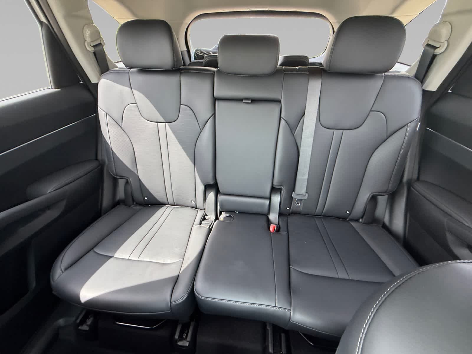 New 2026 Snow White Pearl Kia EX image 21