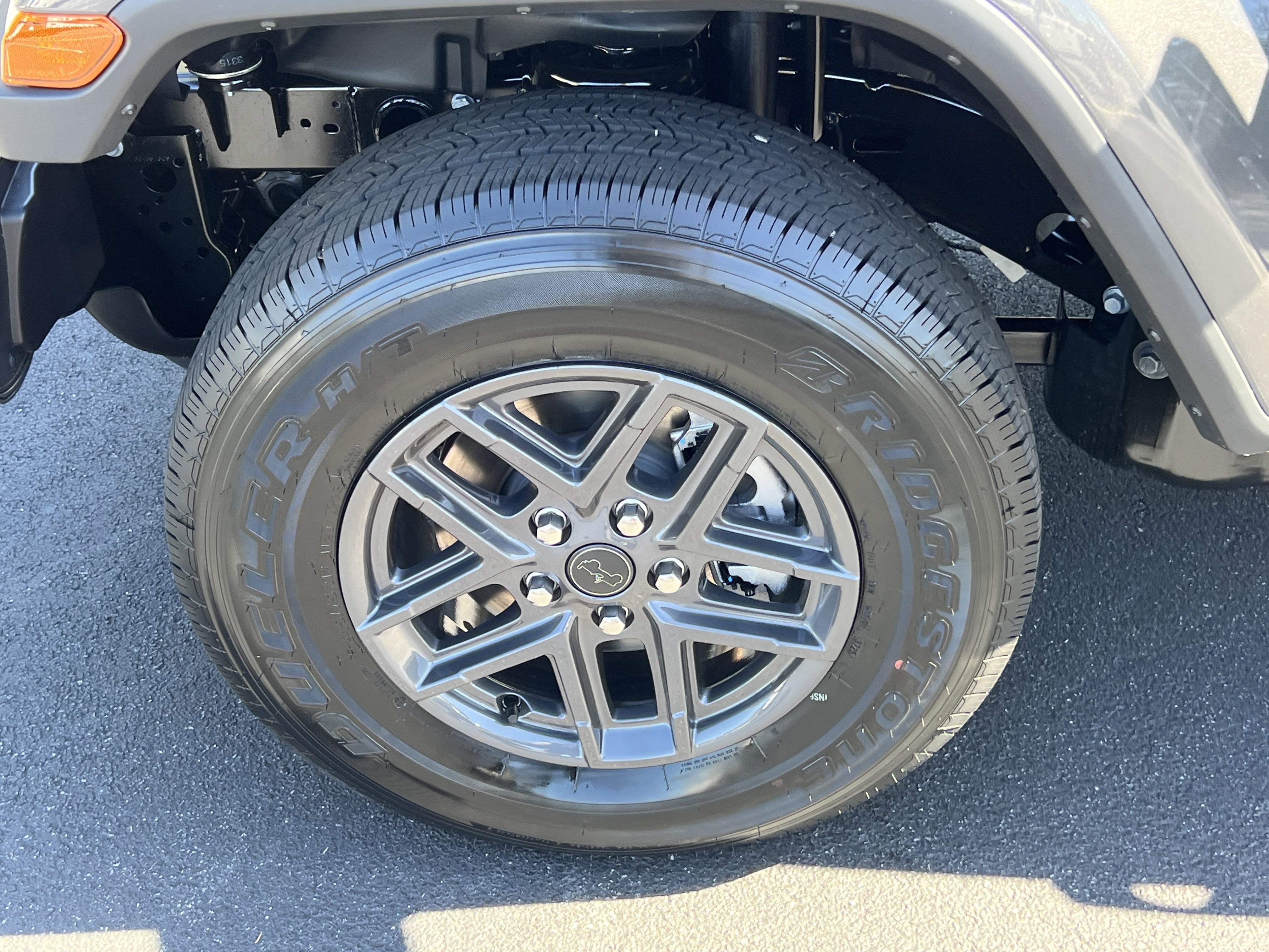 New 2026 Granite Crystal Metallic Clearcoat Jeep Sport S image 13