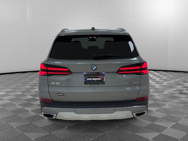 Used 2025 Gray BMW xDrive50e image 4