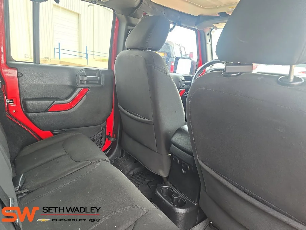 Used 2015 Red Jeep Sport image 11