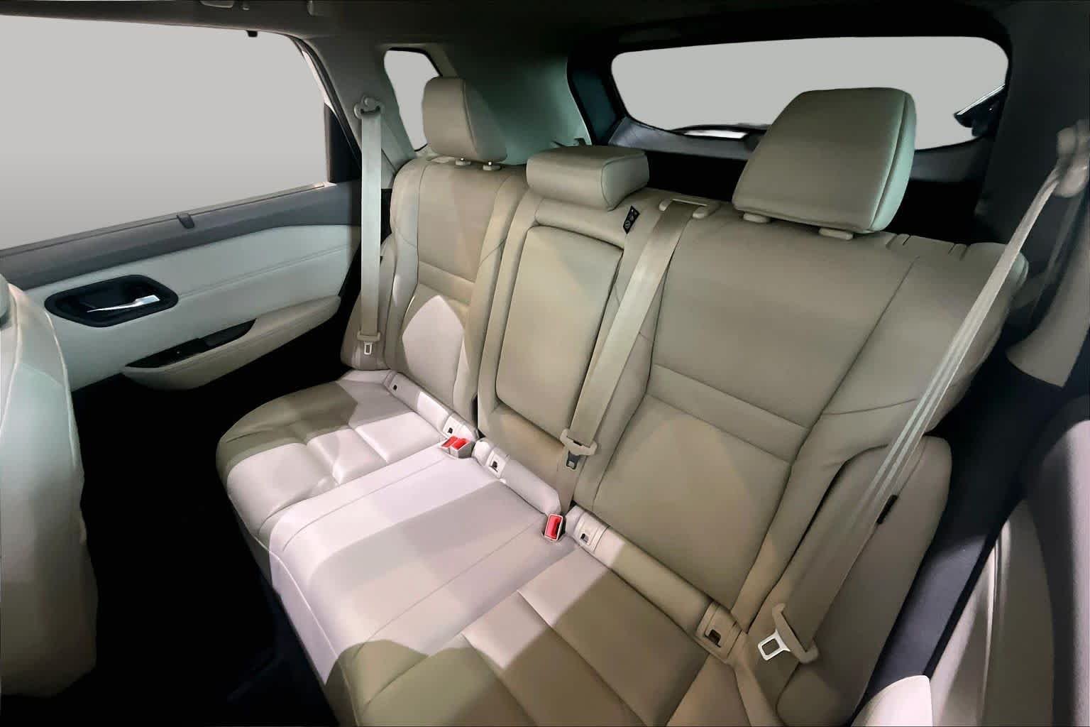 Used 2023 Pearl White Tricoat Nissan SV image 18