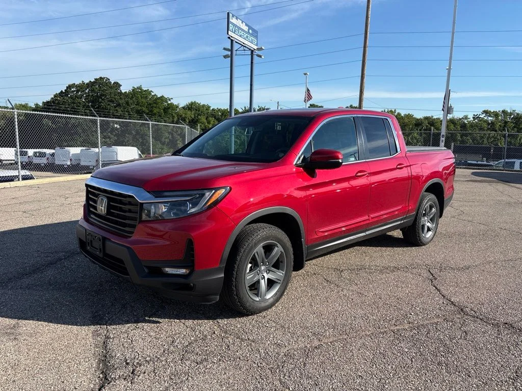 Used 2023 Red Honda RTL image 3