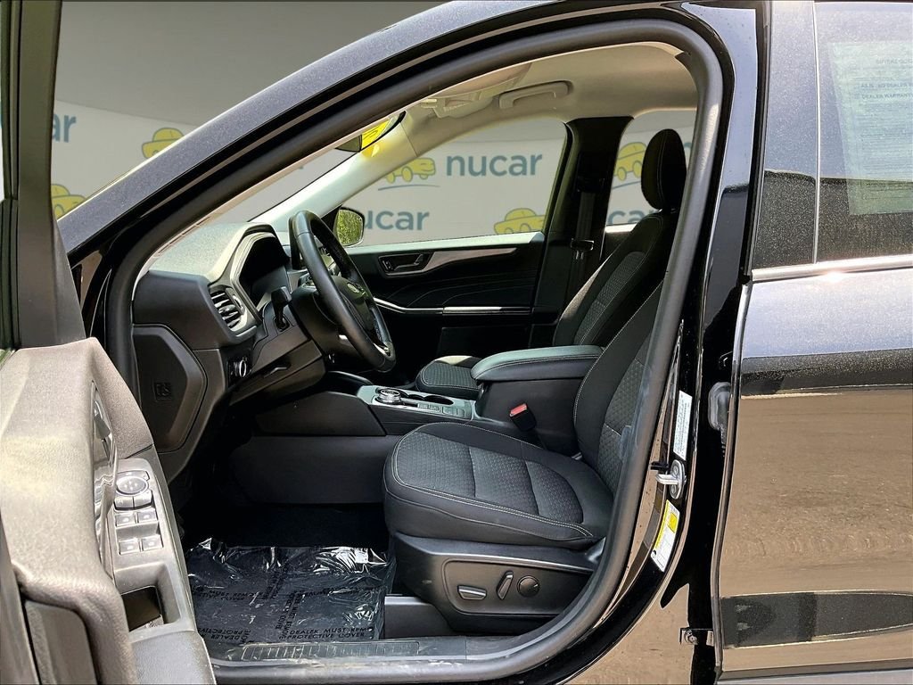 Used 2023 Black Ford Active image 12