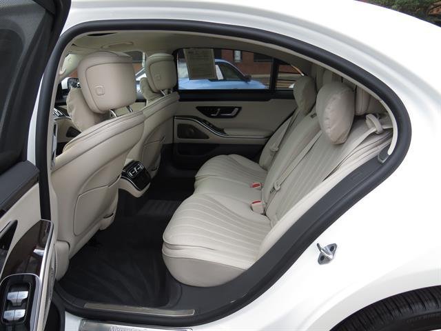 Certified Used 2023 MANUFAKTUR Diamond White Mercedes-Benz S 500 image 21