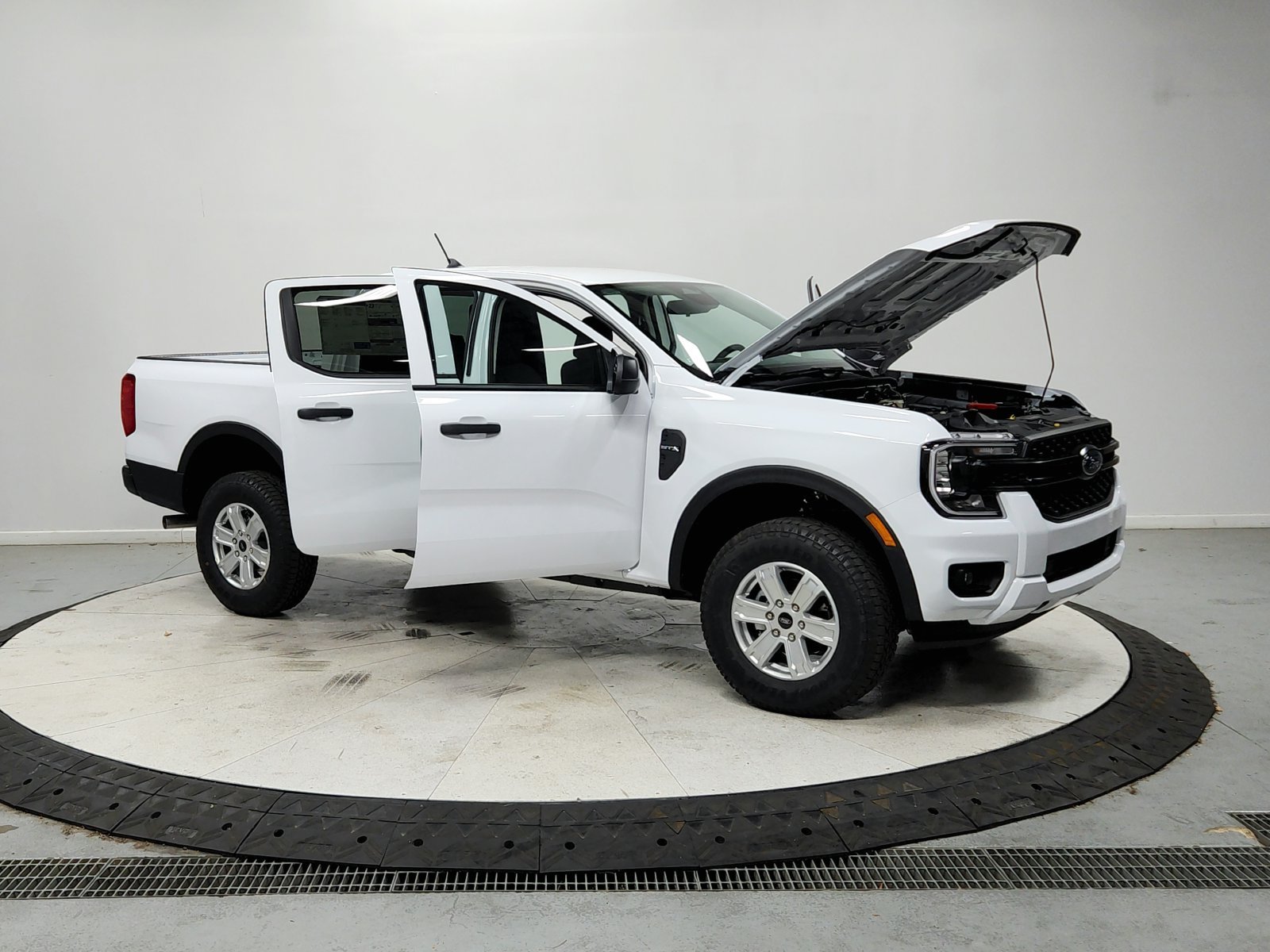 New 2026 Oxford White Ford XL image 10