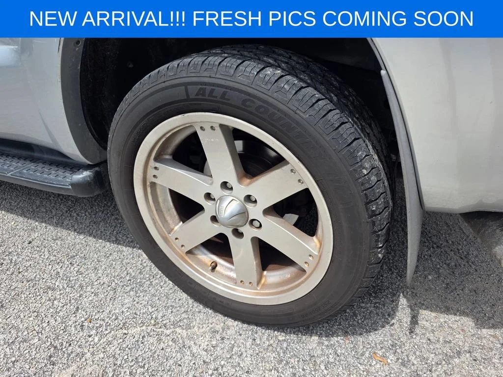 Used 2008 Silver Toyota Sport V6 image 6