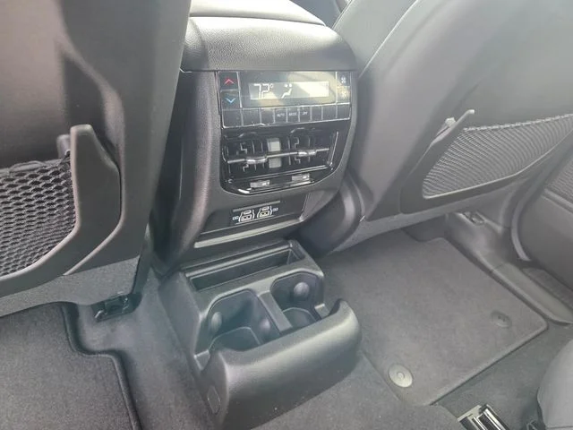 New 2026 Bright White Clear-Coat Exterior Paint Jeep Laredo image 7