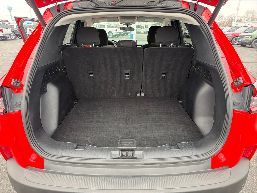Used 2024 Red Ford Active image 22