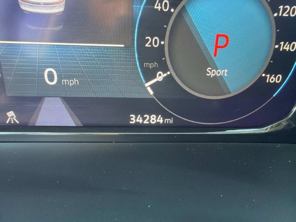 Used 2025  Volkswagen 2.0T SE w/Technology image 19