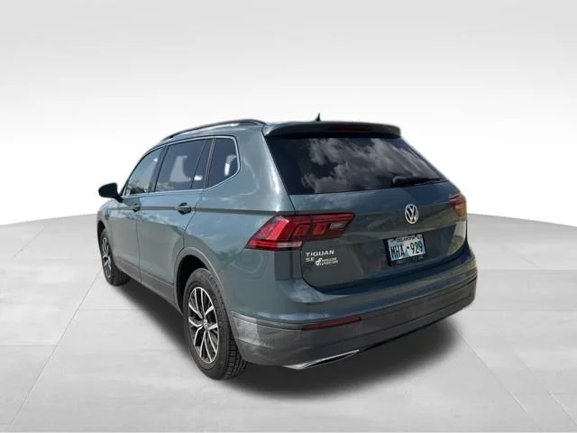 Used 2019 Green Volkswagen 2.0T SE image 5