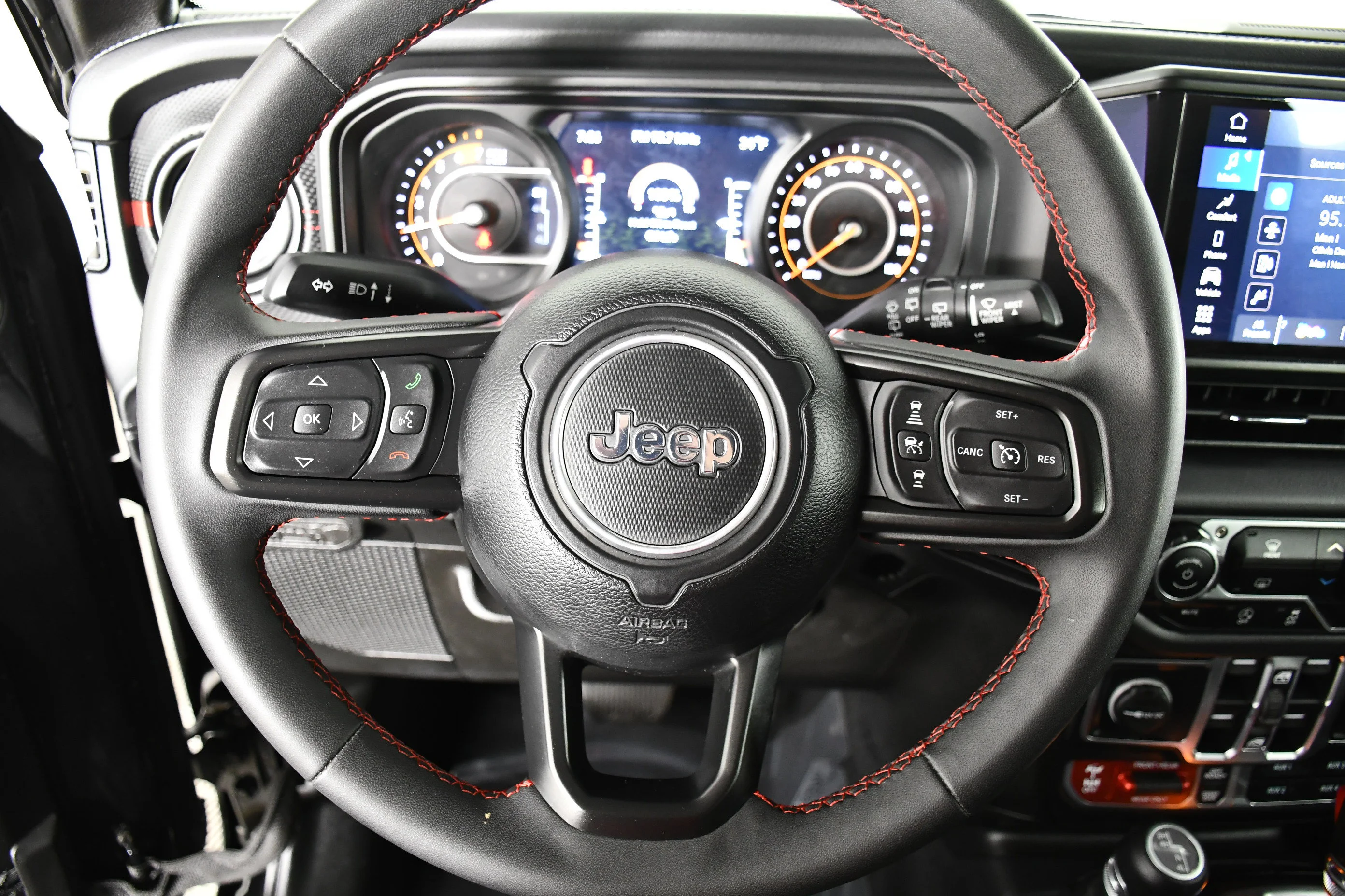 Used 2025 Black Clearcoat Jeep Rubicon image 13