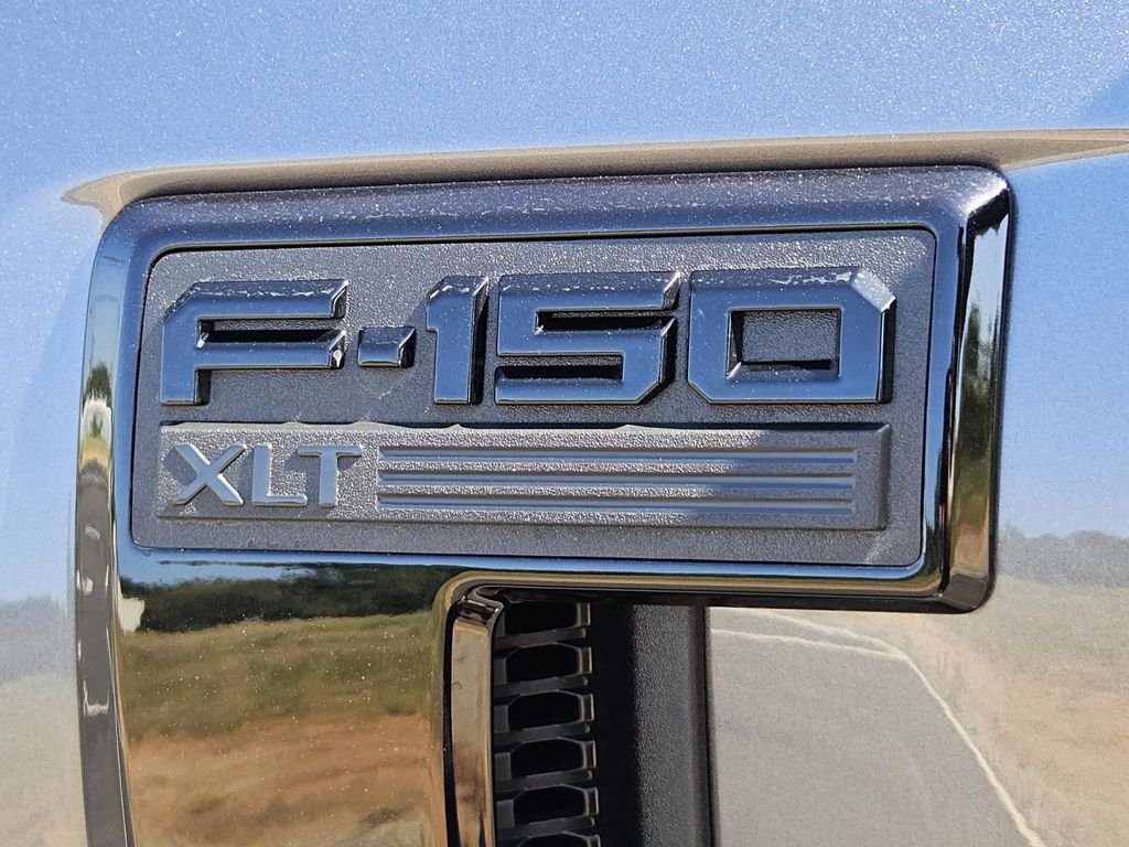 New 2026 Carbonized Gray Metallic Ford XLT image 46