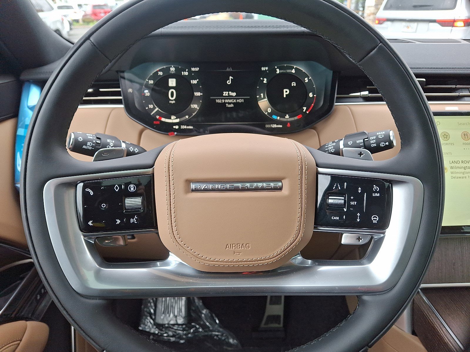 New 2026 Santorini Black LAND ROVER SE image 5