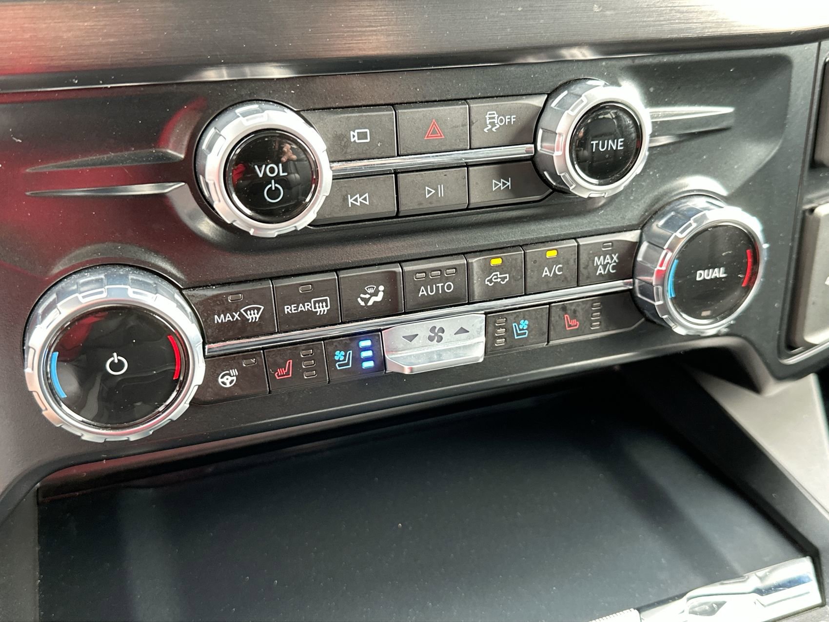 Used 2026 Oxford White Ford Lariat image 19