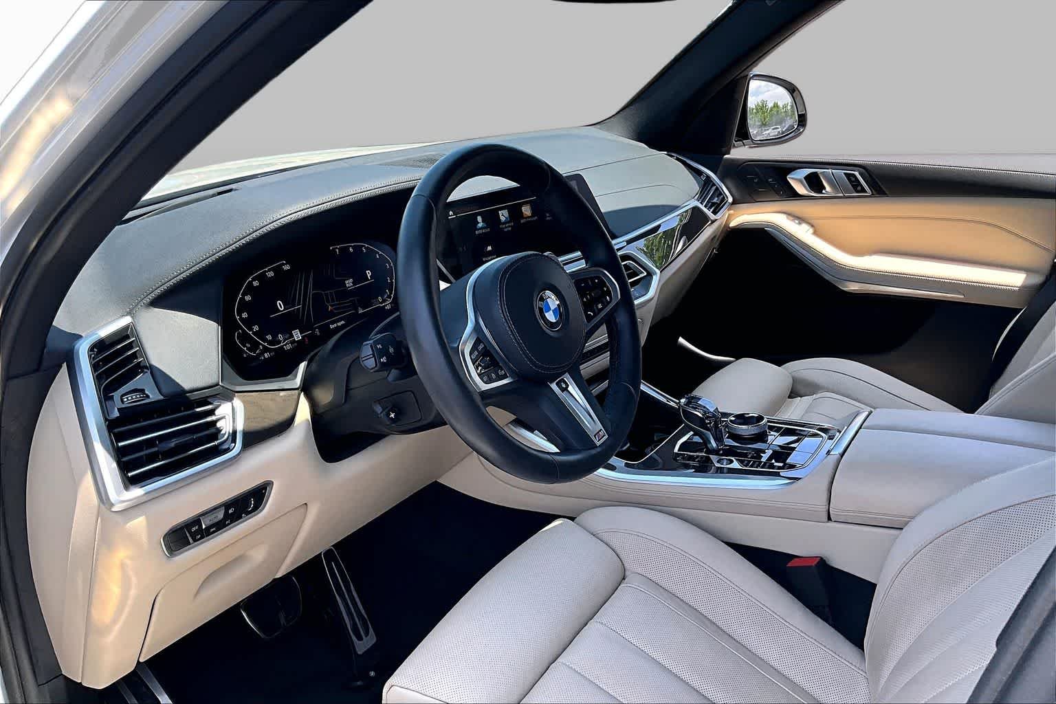Used 2022 Mineral White Metallic BMW sDrive40i image 18