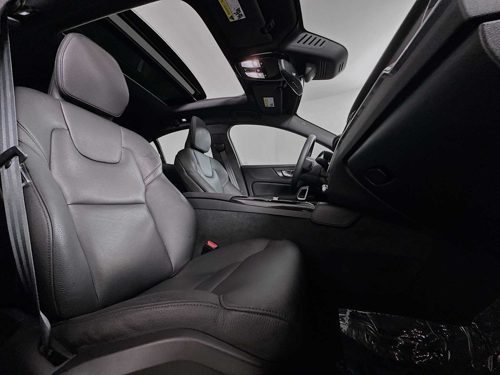 Certified Used 2023 Onyx Black Volvo Plus image 26