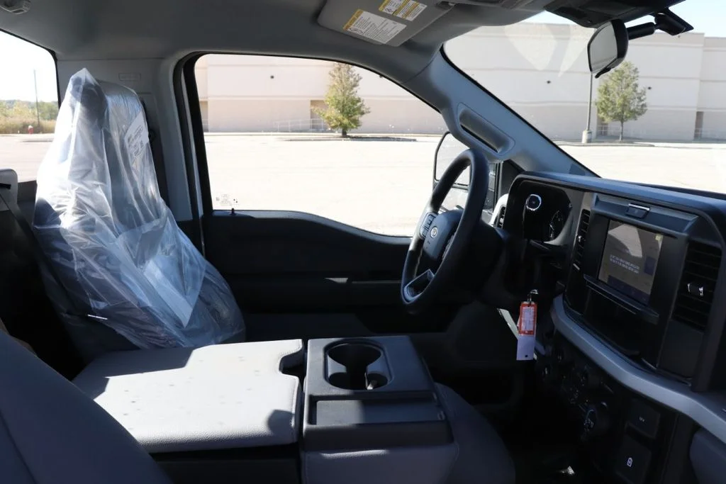 New 2026 Oxford White Ford F-550® XL image 10