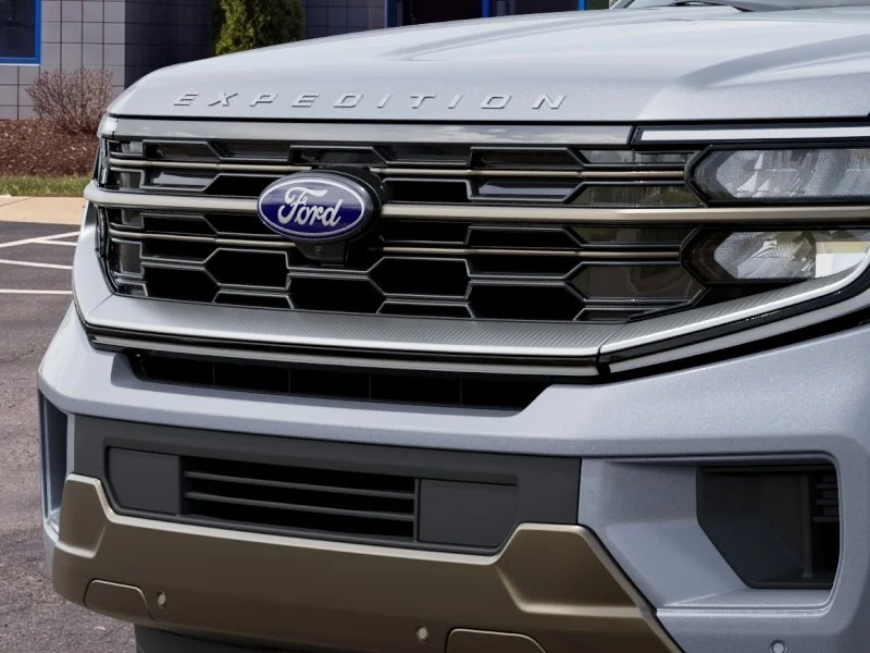 New 2027 Glacier Gray Metallic Tri-Coat Ford MAX King Ranch® image 17