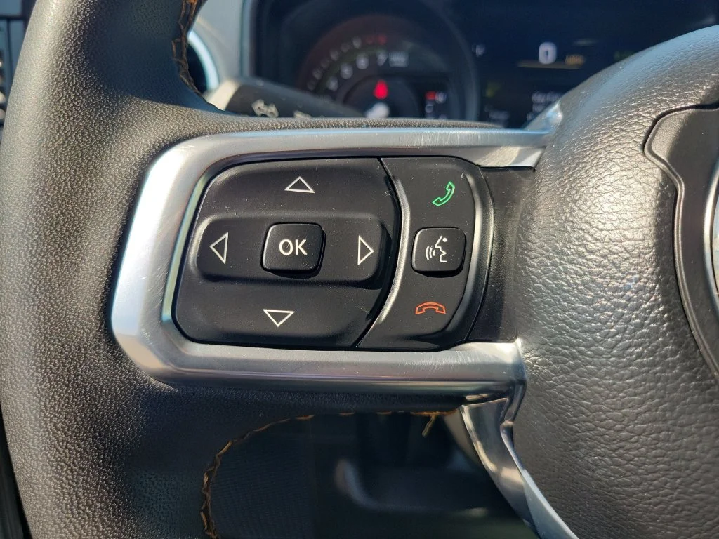 Used 2024 Silver Jeep Sahara 4xe image 29
