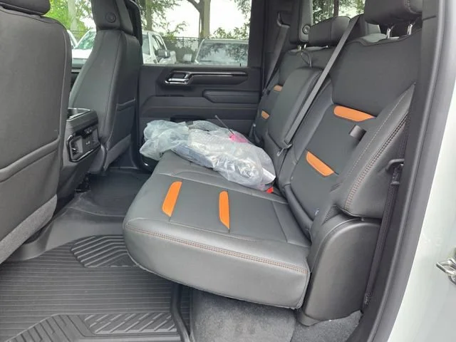 2026 GMC Sierra 2500HD AT4 - Photo 8