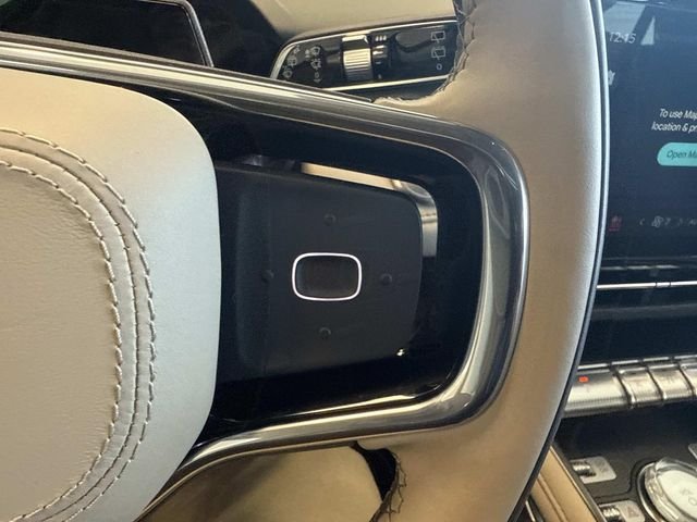 Used 2025 Black Metallic Lincoln Premiere image 27