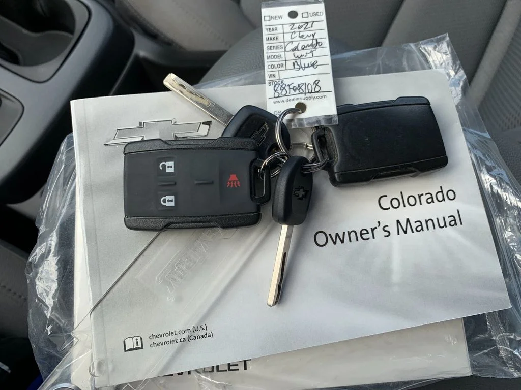 Used 2021 Blue Chevrolet Work Truck image 9