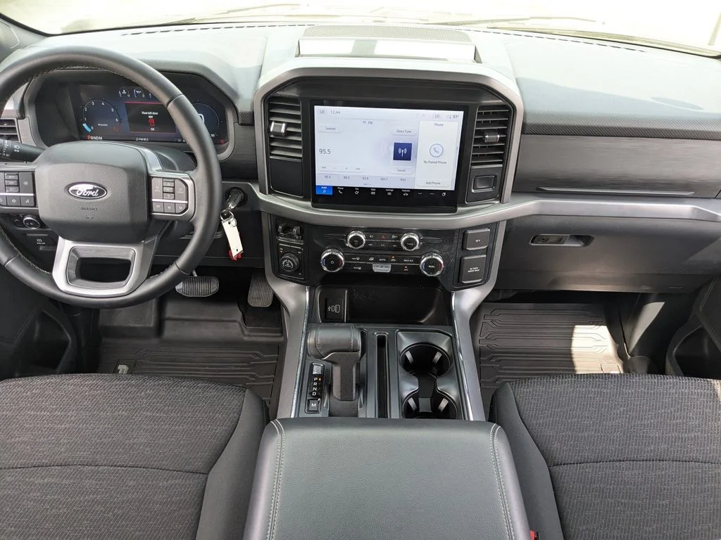 Used 2025 Red Ford XLT image 15