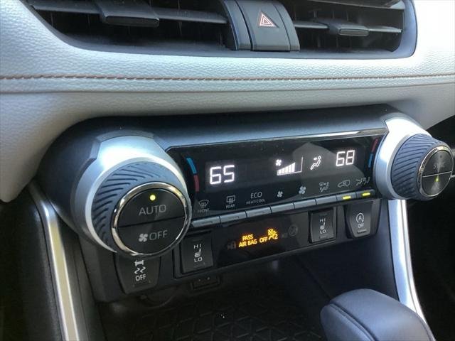 Certified Used 2025 MAGNETIC GRAY MET. Toyota  image 17