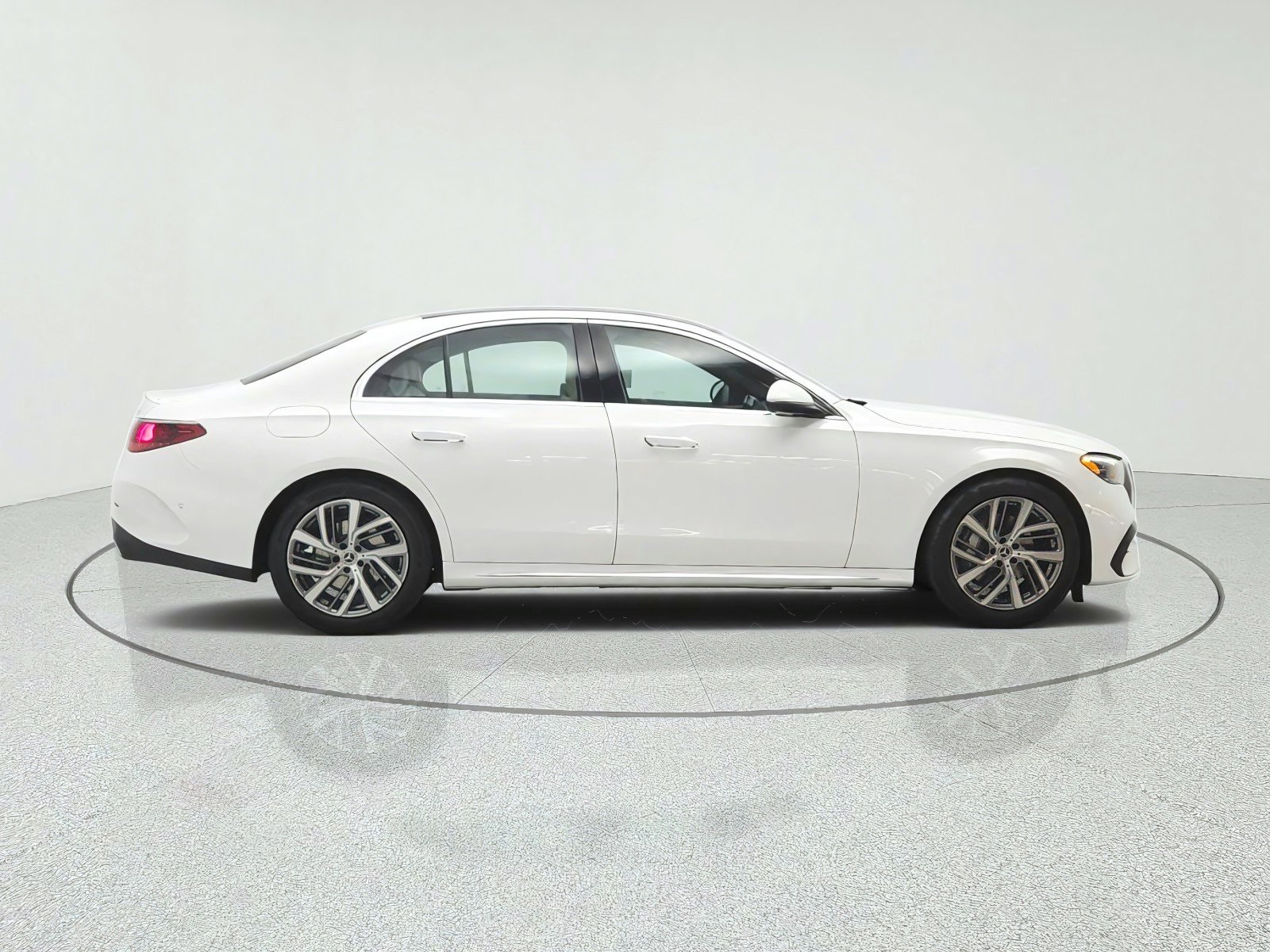 New 2027 Polar White Mercedes-Benz E 350 RWD Sedan image 4