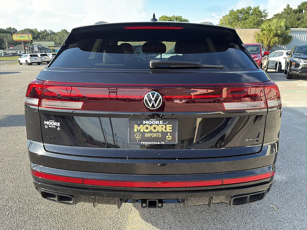 New 2026 Deep Black Pearl Volkswagen 2.0T SEL R-Line Black 4MOTION image 7