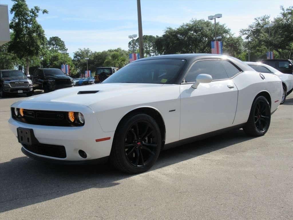 Used 2018 White Dodge R/T image 3