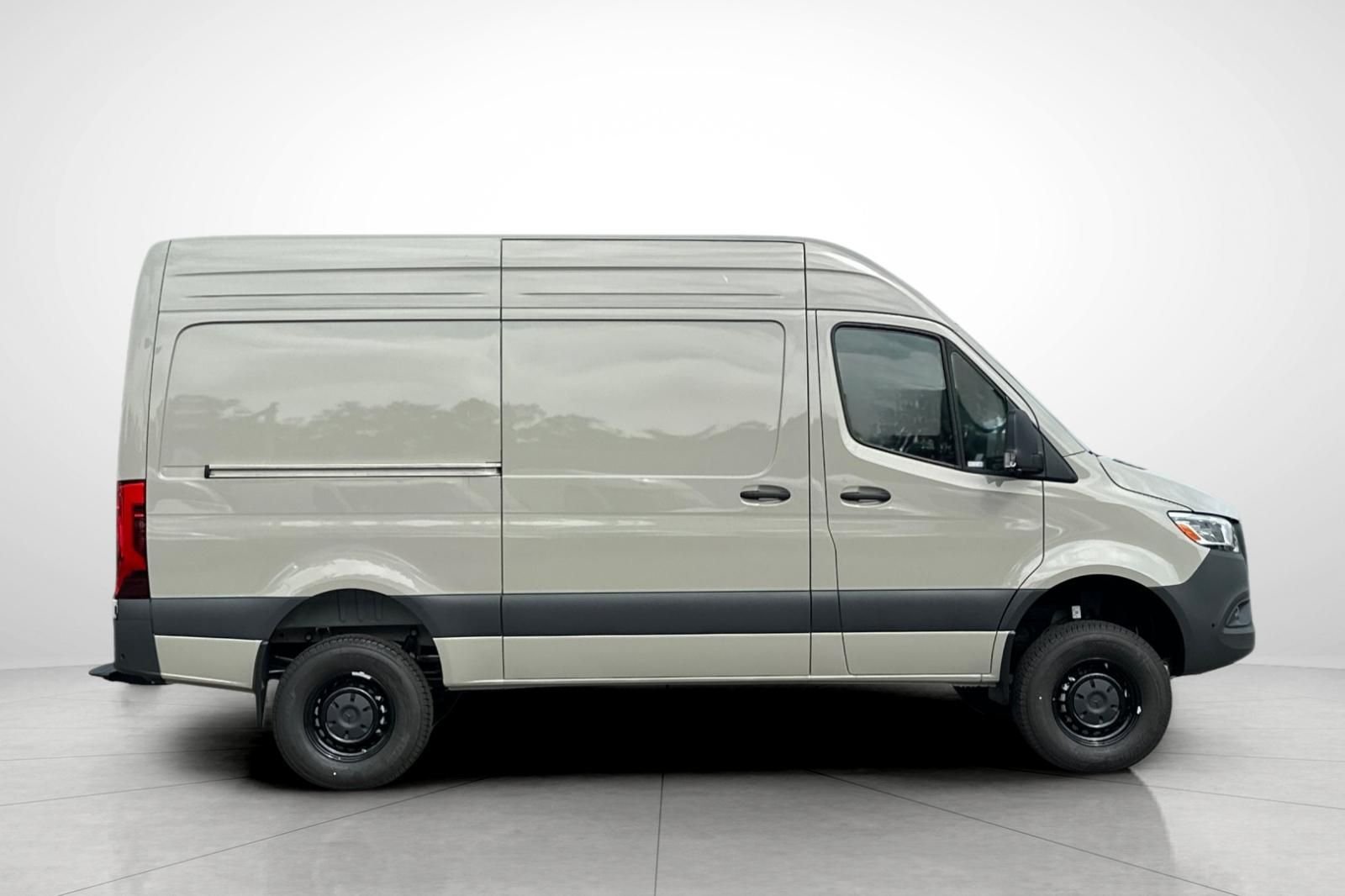 New 2026 Stone Gray Mercedes-Benz Cargo 144 WB image 29