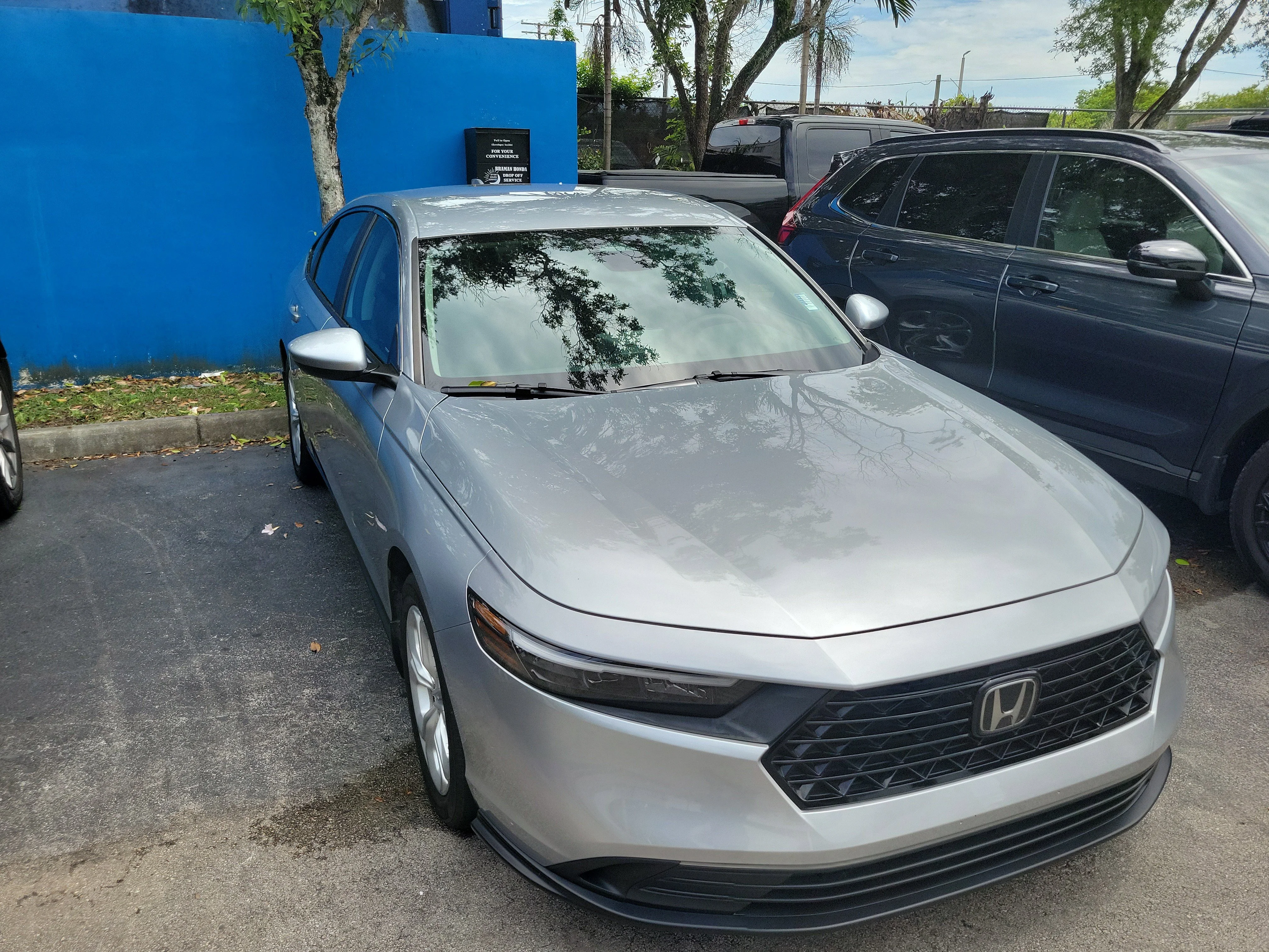 2024 Honda Accord LX - Photo 4