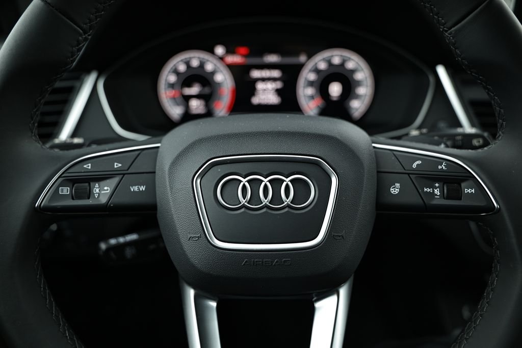 Used 2025 Tambora Gray Metallic Audi 2.0T Premium Plus image 32