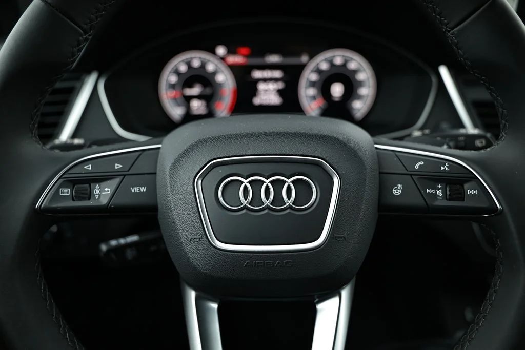 Used 2025 Tambora Gray Metallic Audi 2.0T Premium Plus image 32