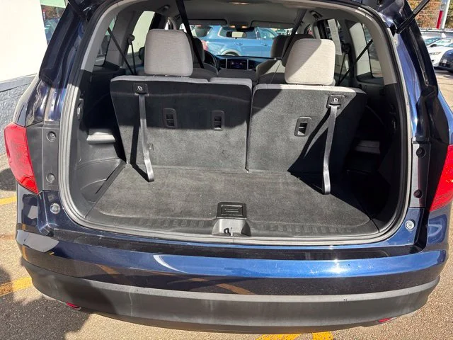 Certified Used 2016 Blue Honda EX image 9