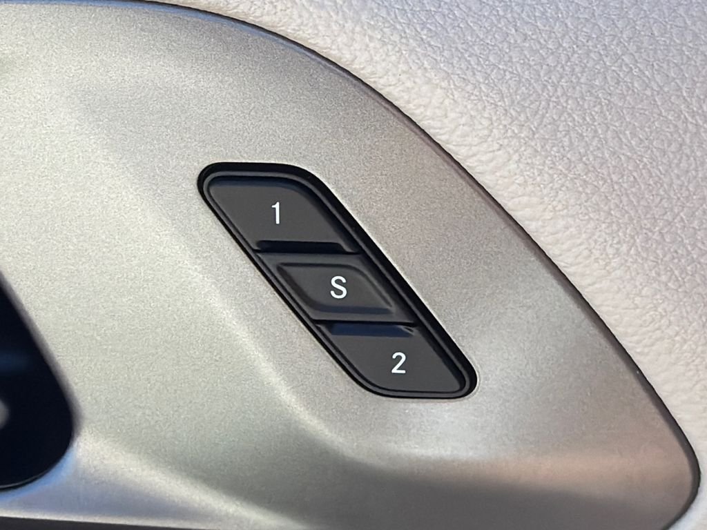 Used 2024 Silver Chrysler Touring L image 26