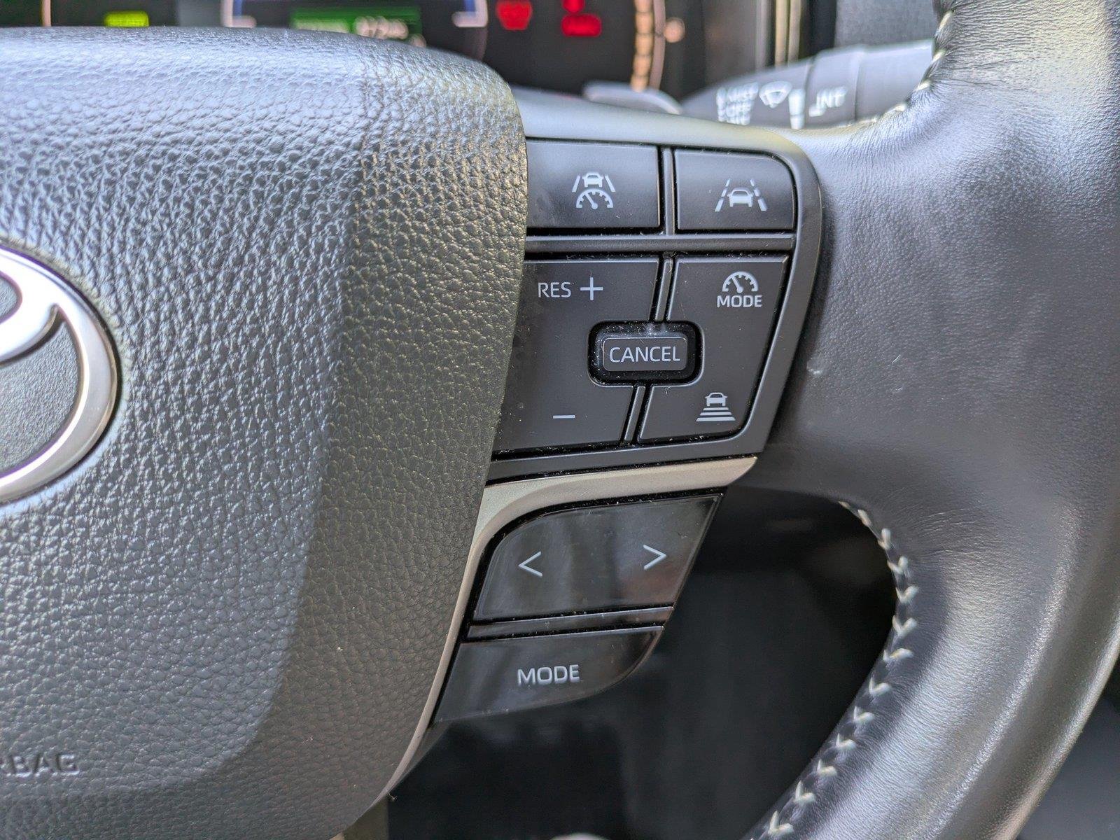 Used 2025  Toyota SE image 23