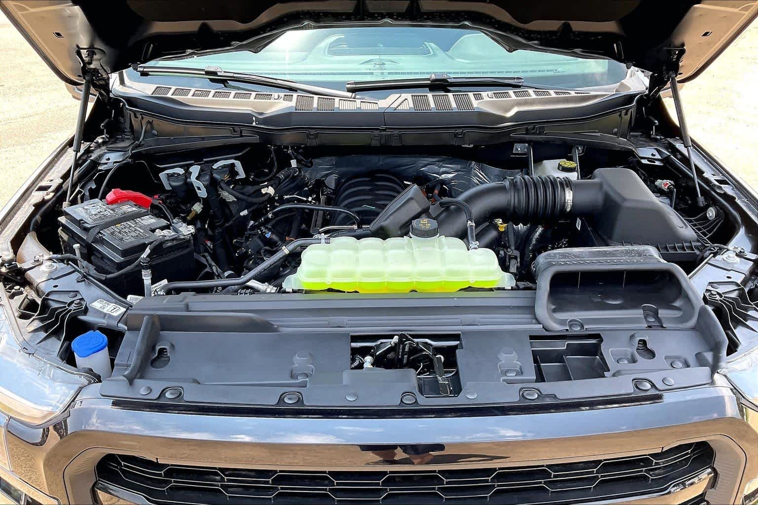 New 2026 Carbonized Gray Metallic Ford Lariat® image 16