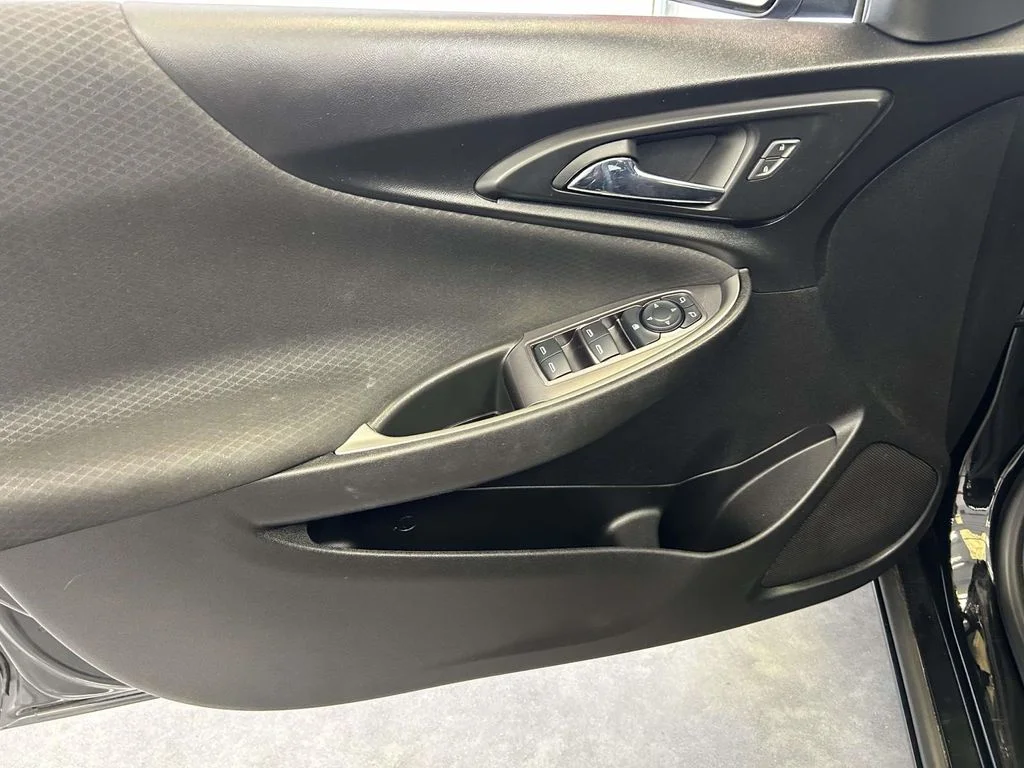 Used 2022 Black Chevrolet LS image 15