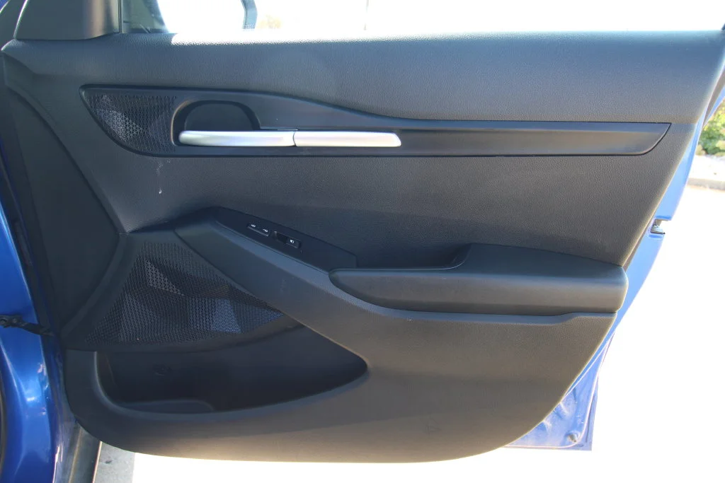 Used 2022 Neptune Blue Kia LX image 32