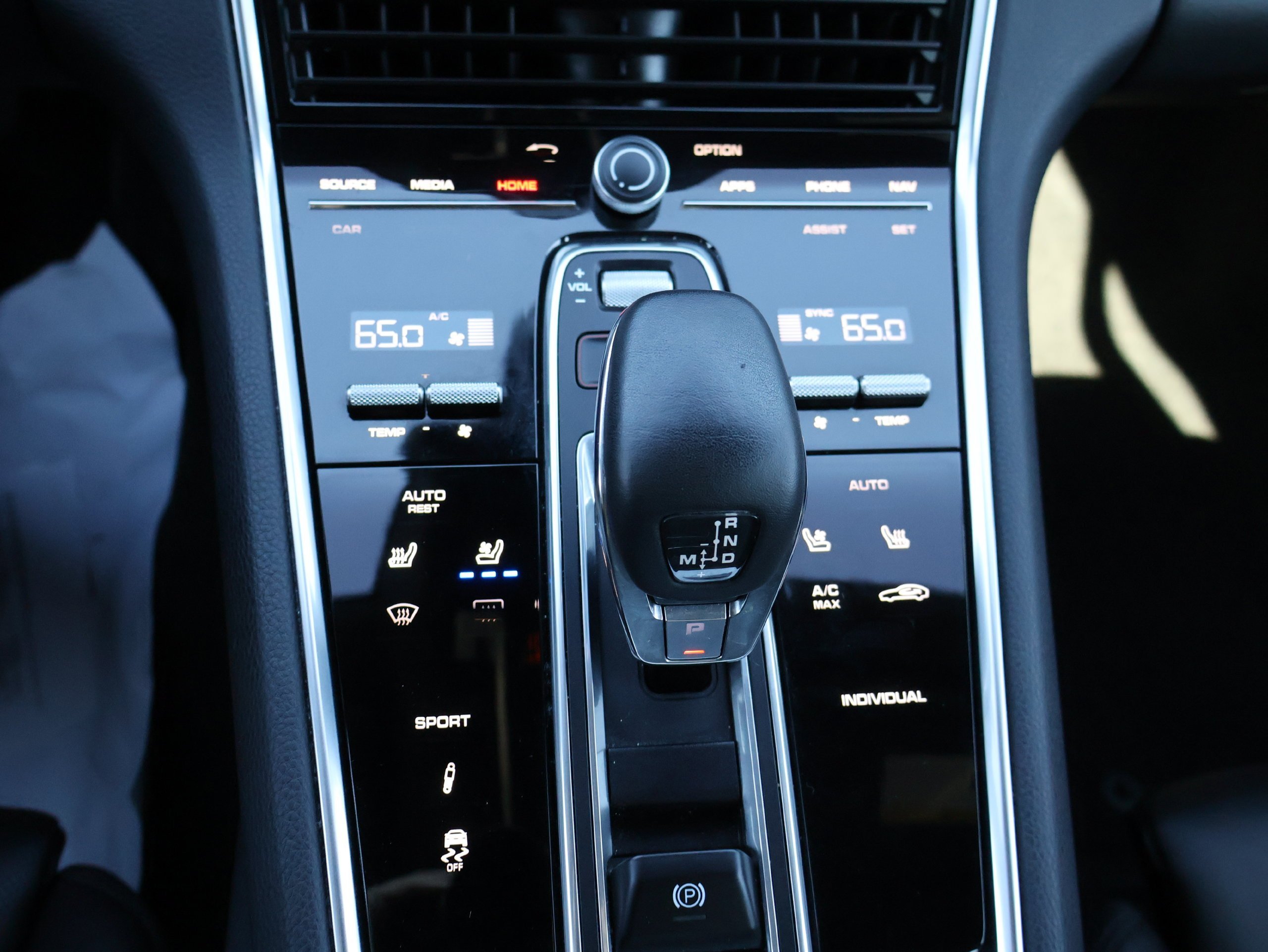 Used 2018 Black Porsche 4 image 25