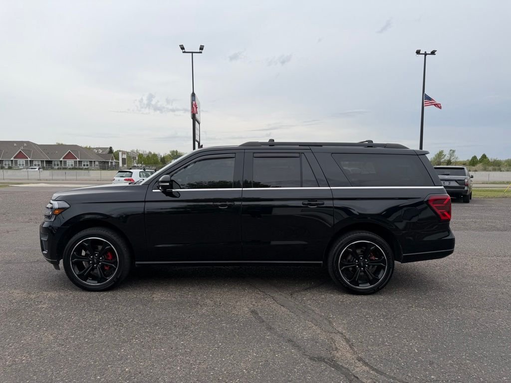 Used 2022 Black Ford Limited image 9