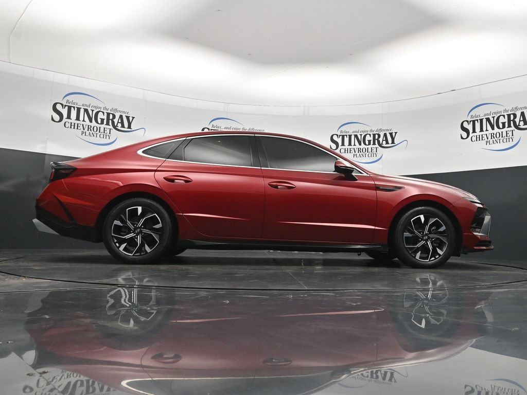 Used 2024 Red Hyundai SEL image 33