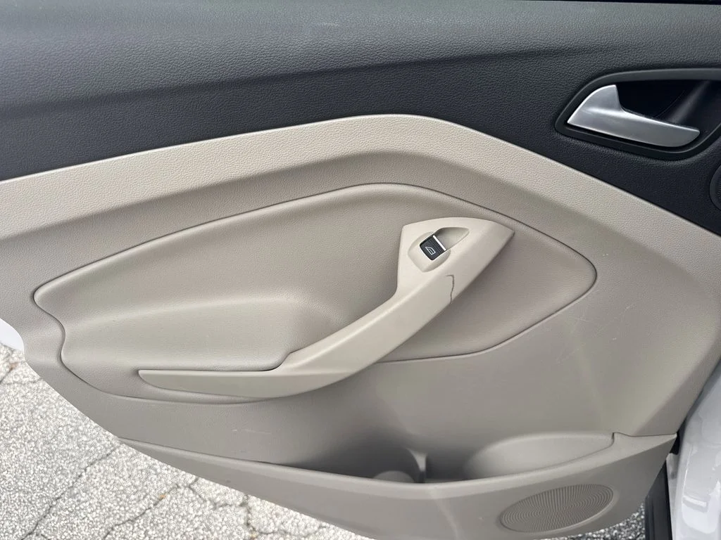 Used 2018 White Ford Titanium image 21