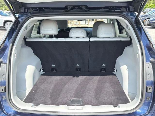 Used 2019 Blue Jeep Latitude image 21