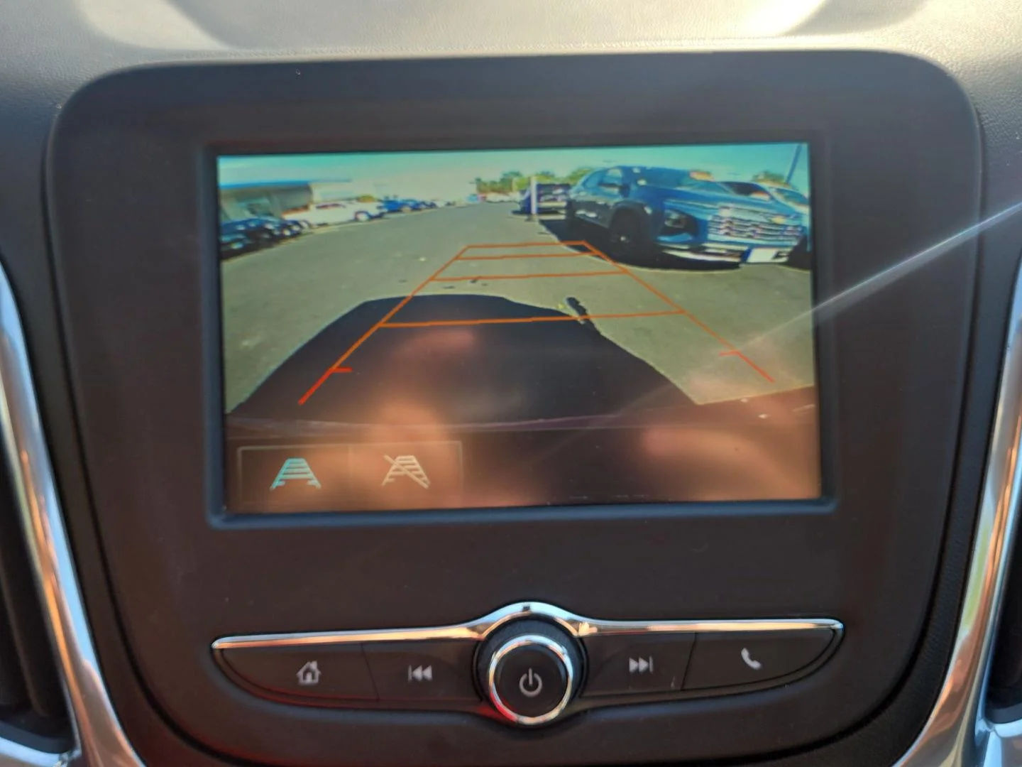 Used 2018 CAJUN RED TINTCOAT Chevrolet LT image 5