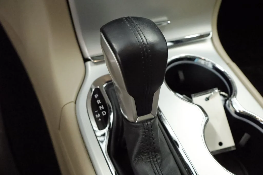 Certified Used 2020 Silver Jeep Limited image 37